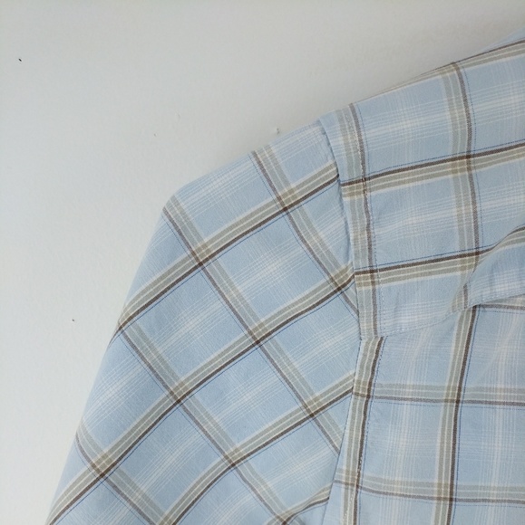 Eddie Bauer | XXL Lightweight Button Down - Picture 6 of 8